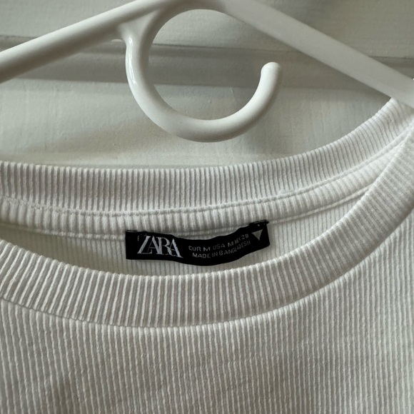 Zara Ruffle Top - Picture 3 of 3